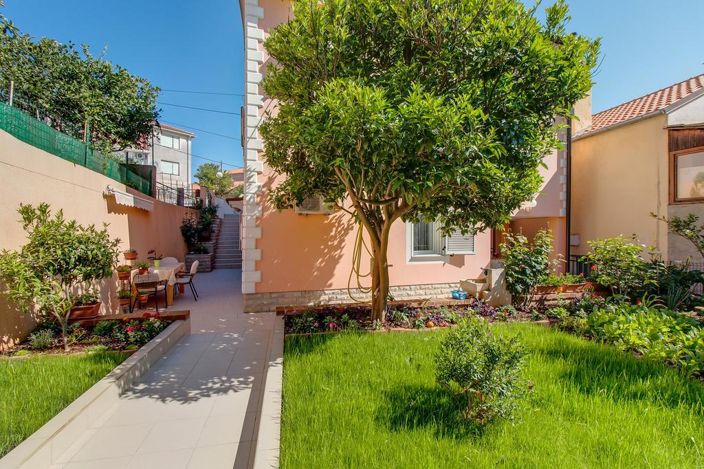 Apartments Leila Mali Lošinj Dış mekan fotoğraf